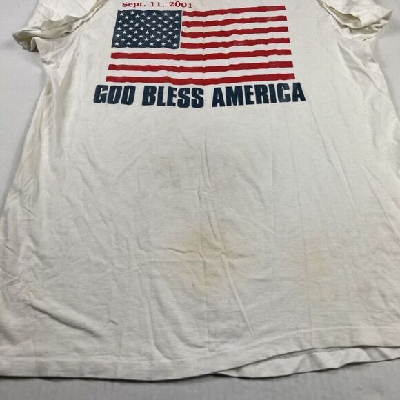 Hanes VINTAGE 9/11 T-Shirt White Short Sleeve Patriotic Crew Neck Tee XL FLAWS - Picture 2 of 11